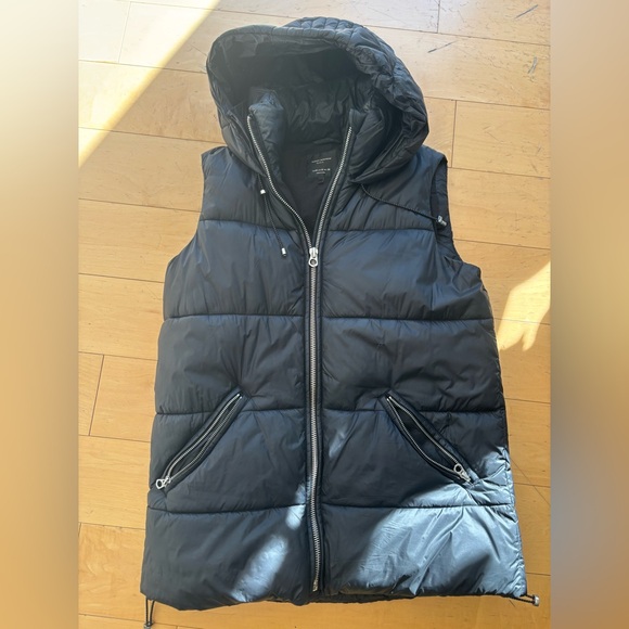 Zara Black Quilted Vest with Hood - Picture 3 of 14